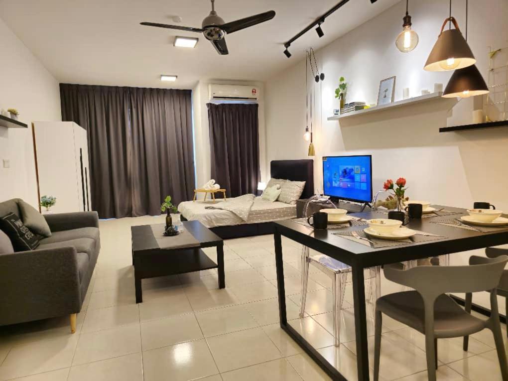 Tiara Imperio Studio 舒适和温暖环境适合情侣享受家的感觉 Kajang Zewnętrze zdjęcie